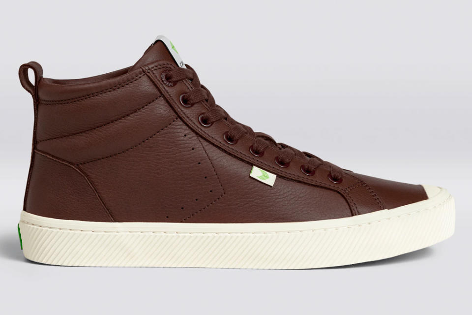 sneakers, brown leather, cariuma