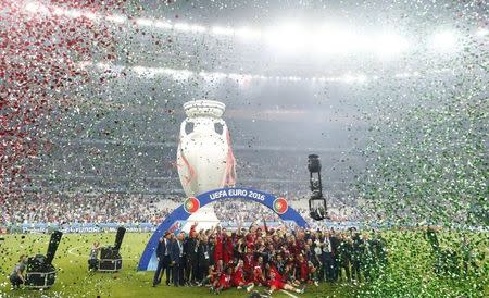 Football Soccer - Portugal v France - EURO 2016 - Final - Stade de France, Saint-Denis near Paris, France - 10/7/16. Portugal celebrate after winning Euro 2016 REUTERS/Kai Pfaffenbach. Livepic