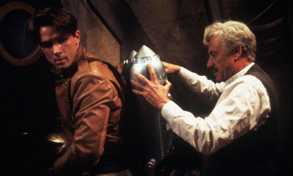 1991, Film Title: ROCKETEER, Director: JOE JOHNSTON, Studio: DISNEY, Pictured: ALAN ARKIN, WILLIAM CAMPBELL. (Credit Image: SNAP)F6HDC3 1991, Film Title: ROCKETEER, Director: JOE JOHNSTON, Studio: DISNEY, Pictured: ALAN ARKIN, WILLIAM CAMPBELL. (Credit Image: SNAP)