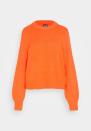 <p>42,65€</p><br><a href="https://www.zalando.fr/gap-cash-like-crew-pullover-blaze-gp021i0d6-h11.html?size=XS&allophones=0&wmc=SEM330_NB_GO._7455046171_205187277_11471707197.&opc=2211&mpp=google" rel="nofollow noopener" target="_blank" data-ylk="slk:v1||pla-297612067635||9056141||g|c||56861993277||pla|GP021I0D6-H1100XS000|297612067635|1|&gclsrc=aw.ds&gad_source=1&gclid=Cj0KCQiAm4WsBhCiARIsAEJIEzVZAnDbqDVr9rwE2WEVL-PUcO1zRlnNT5_Oa8hK75NSuscrTzxDzcAaAs_XEALw_wcB|;elm:context_link;itc:0;sec:content-canvas" class="link ">v1||pla-297612067635||9056141||g|c||56861993277||pla|GP021I0D6-H1100XS000|297612067635|1|&gclsrc=aw.ds&gad_source=1&gclid=Cj0KCQiAm4WsBhCiARIsAEJIEzVZAnDbqDVr9rwE2WEVL-PUcO1zRlnNT5_Oa8hK75NSuscrTzxDzcAaAs_XEALw_wcB|</a>