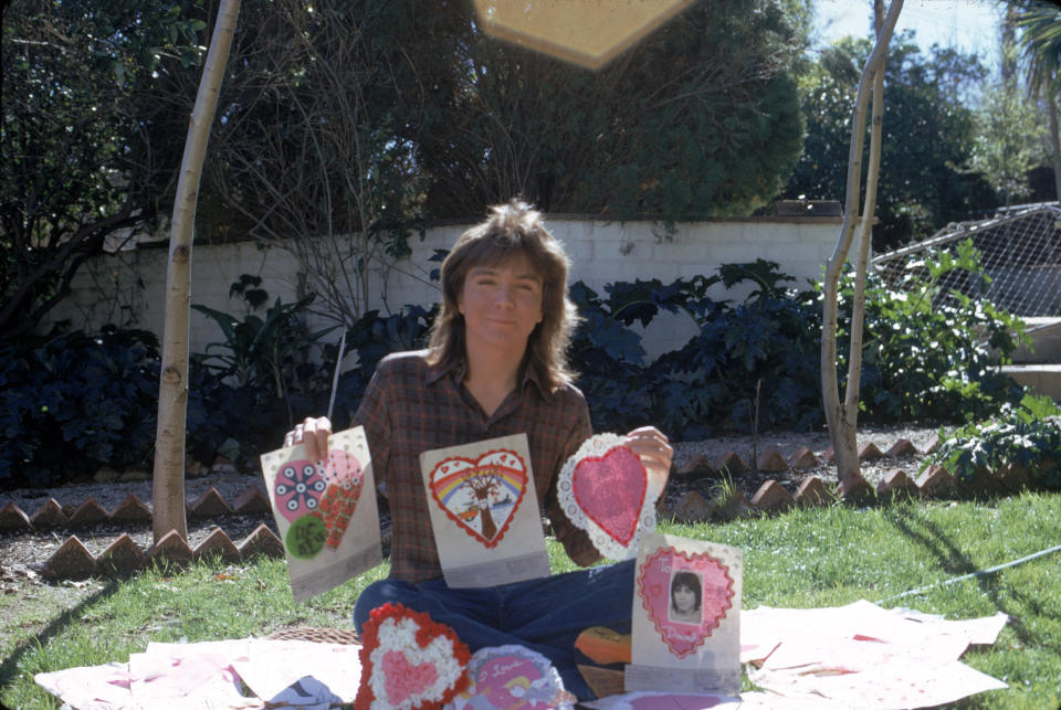 David Cassidy with love letters from fans, 1973