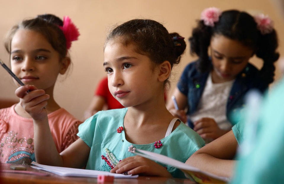 El abuso de la tecnología está provocando que los niños de hoy no sepan cómo coger correctamente un lápiz. (Foto: REUTERS/Bassam Khabieh)