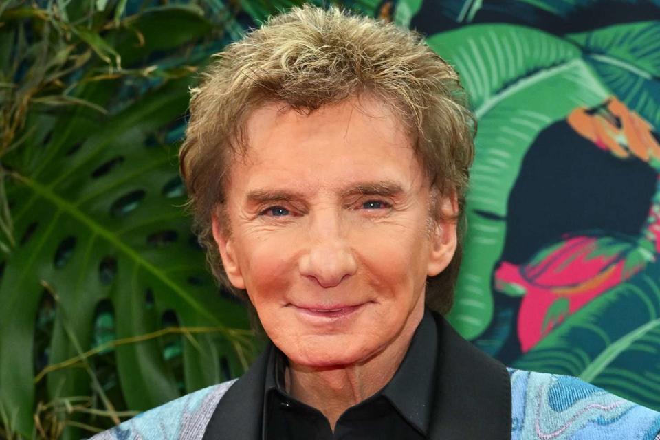 <p>ANGELA WEISS/AFP via Getty</p> Barry Manilow