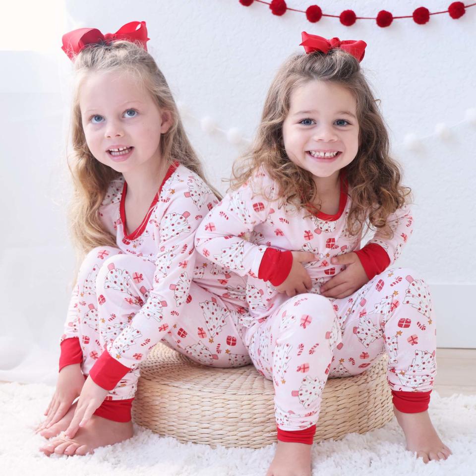 Caden Lane Very Merry Two Piece Pajama Set 