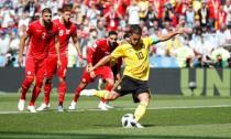 Soccer Football - World Cup - Group G - Belgium vs Tunisia - Spartak Stadium, Moscow, Russia - June 23, 2018 Belgium's Eden Hazard scores their first goal from the penalty spot REUTERS/Christian Hartmann