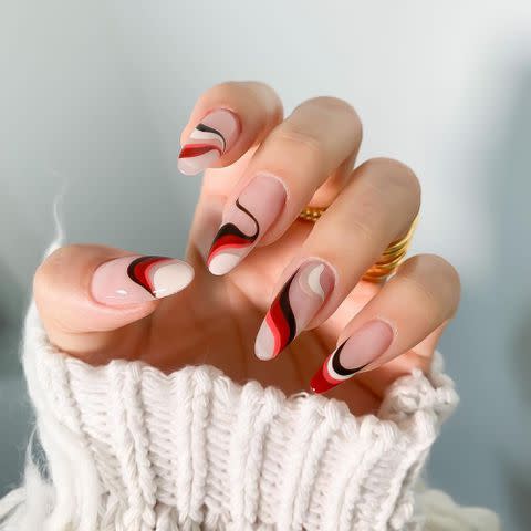 <p><a href="https://www.instagram.com/p/CYCh56aPsoL/?img_index=1" data-component="link" data-source="inlineLink" data-type="externalLink" data-ordinal="1">@nails_and_soul</a> / Instagram</p>