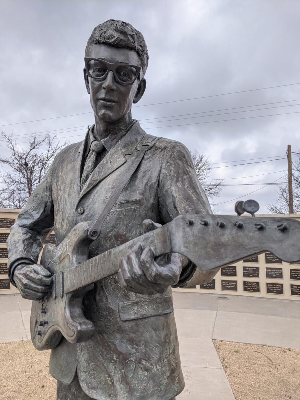 Buddy Holly statue