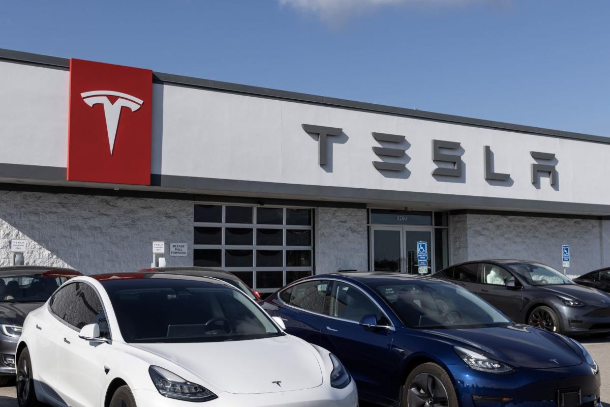 Tesla just dominated the EV market in a massive, unprecedented way ...