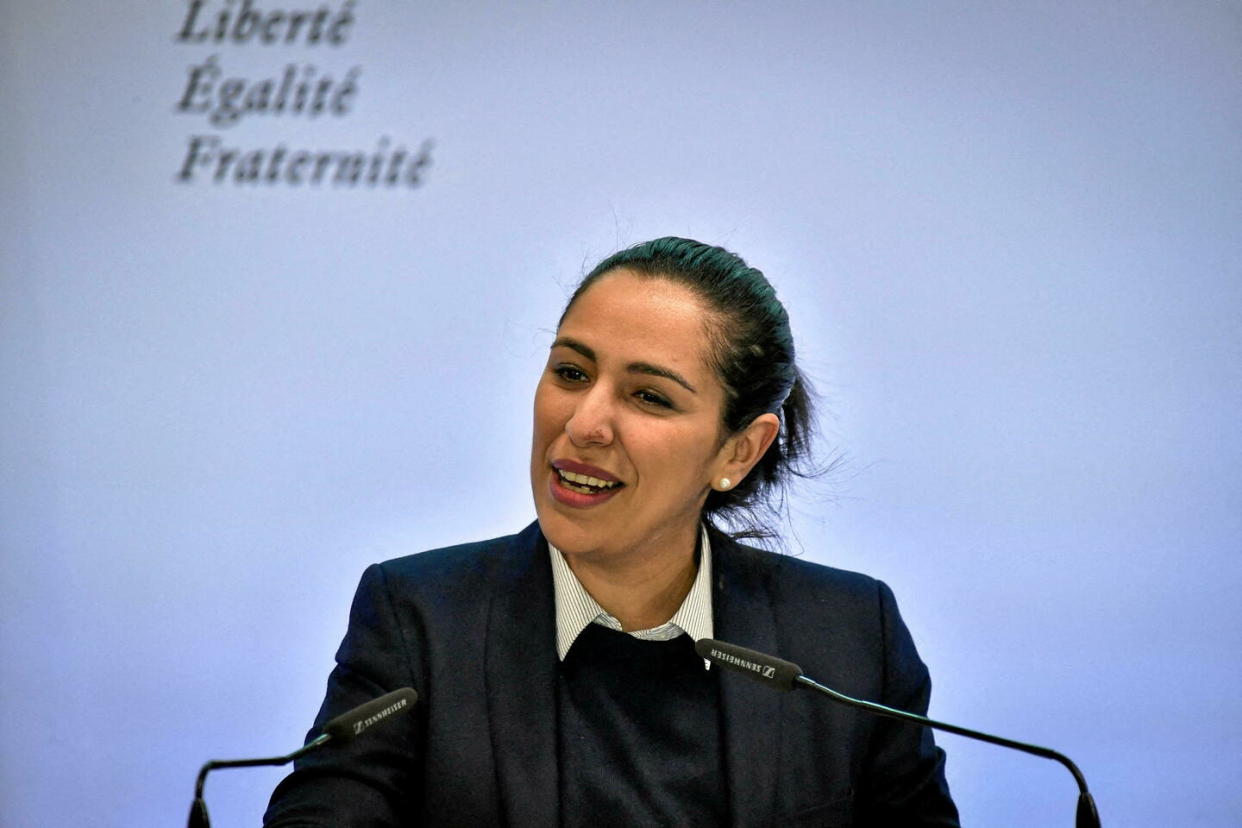 Sarah El Hairy s'exprime lors de la présentation du service civique écologique à l'Hôtel de Roquelaure (au ministère de la Transition écologique et de la Cohésion des territoires) à Paris le 8 avril 2024.  - Credit:Abdullah Firas / Abdullah Firas/ABACA