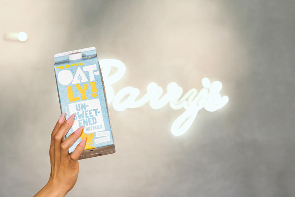 Partnership will debut Oatly’s new Unsweetened Oatmilk across Fuel Bar menus and feature unique studio activations for Barry’s clients.