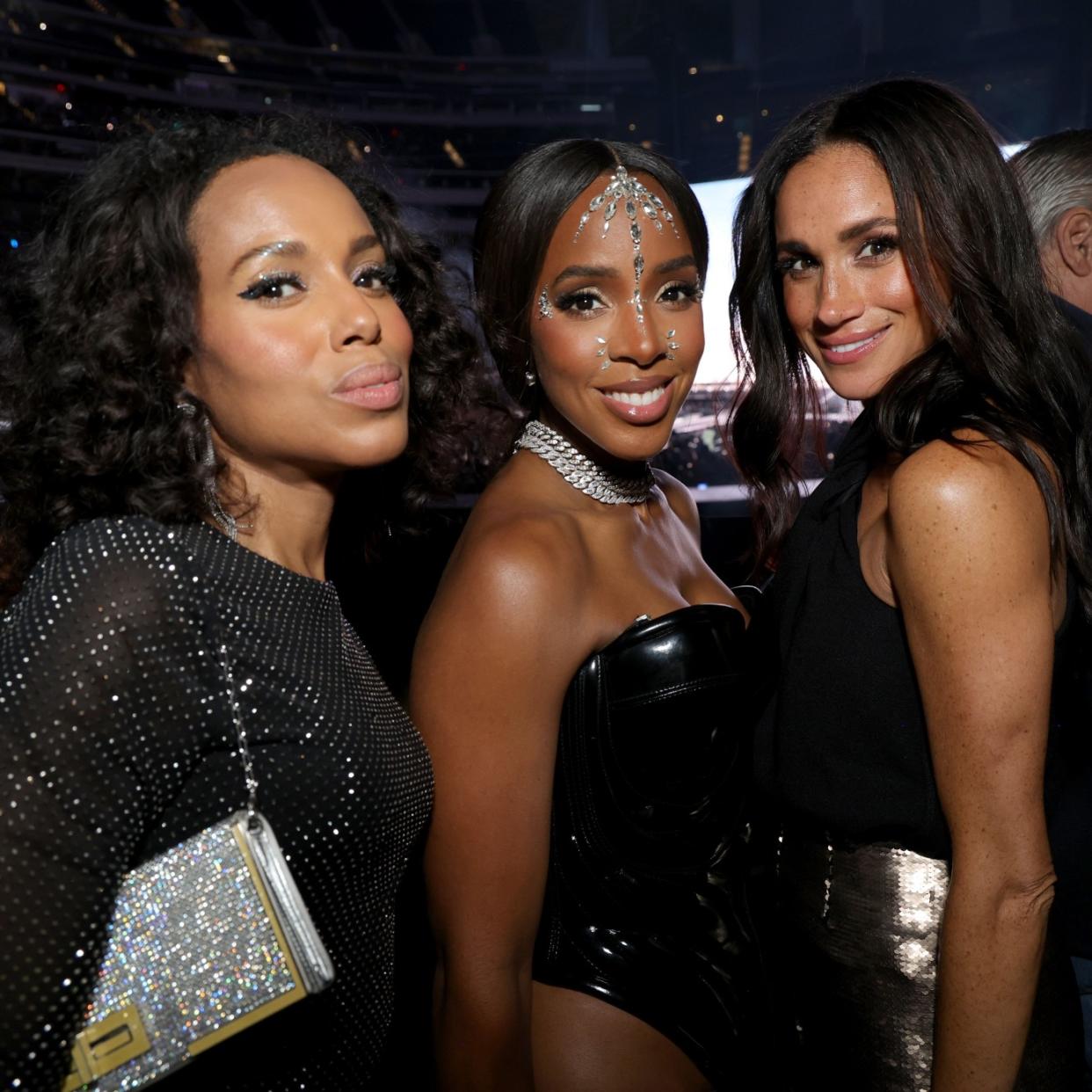  Kerry Washington, Kelly Rowland, and Meghan Markle at the Renaissance World Tour. 