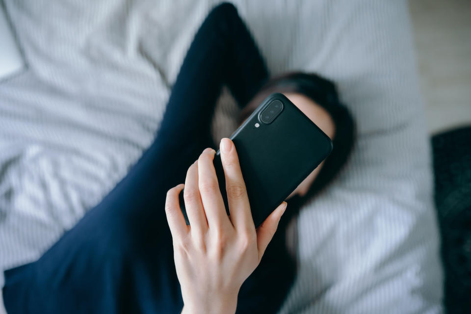 A person holding a cellphone