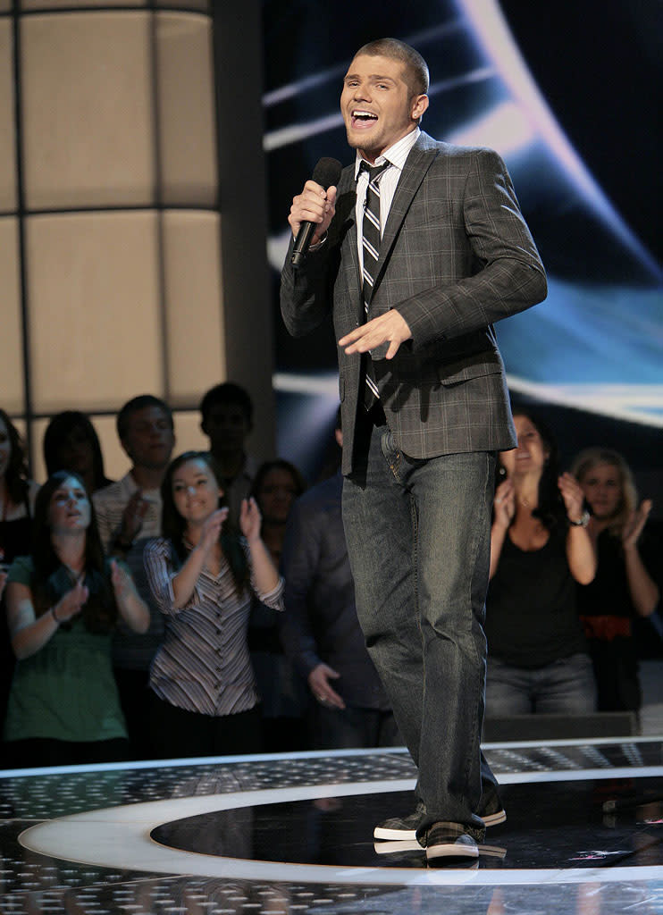 Chris Richardson performs in front of the judges on 6th season of American Idol.