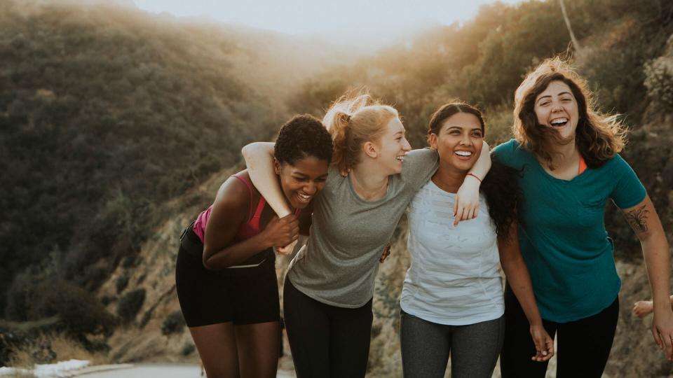 Friends hiking through the hills of Los Angeles.