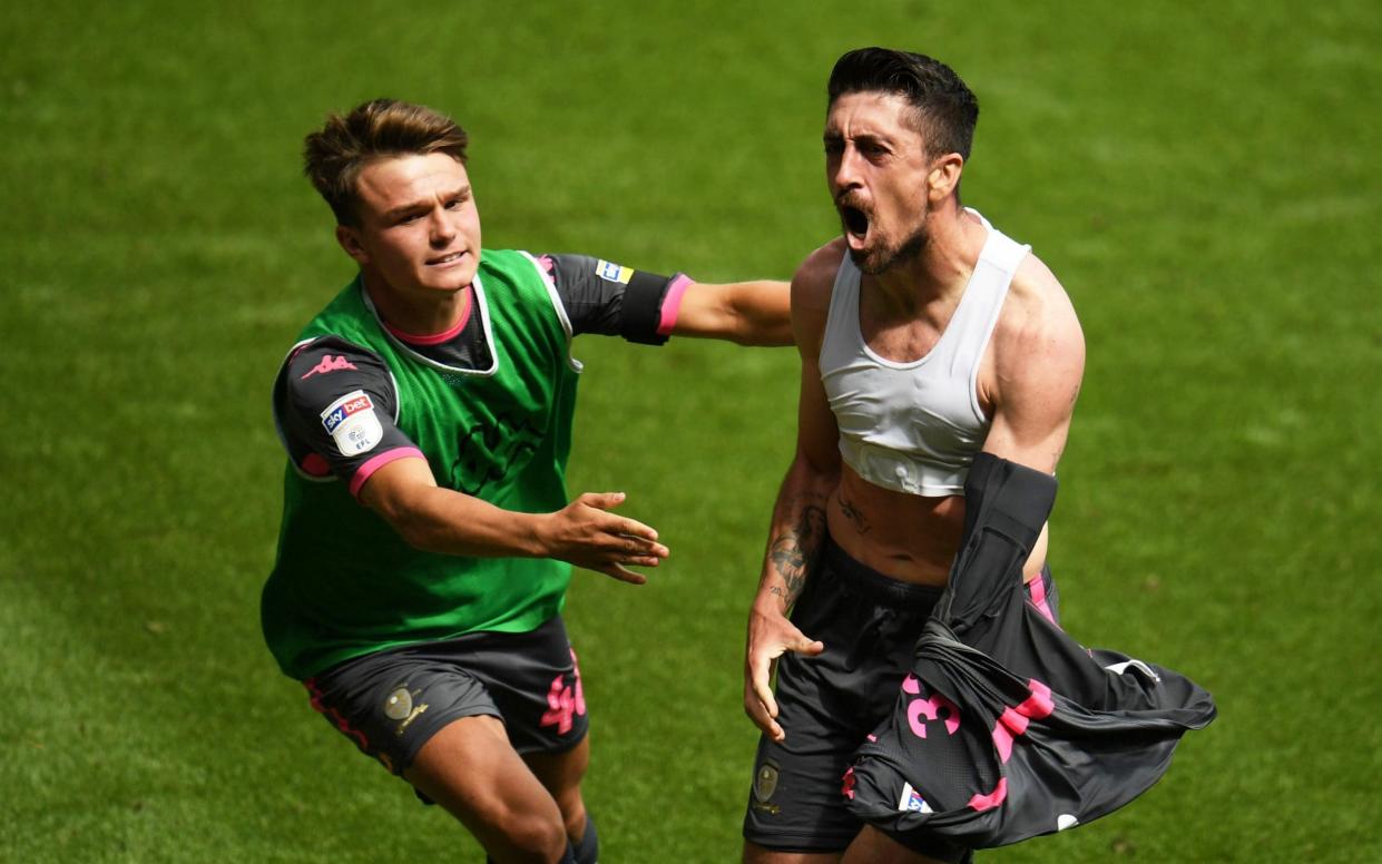 Pablo Hernandez celebrates Leeds' dramatic winner at Swansea - GETTY IMAGES