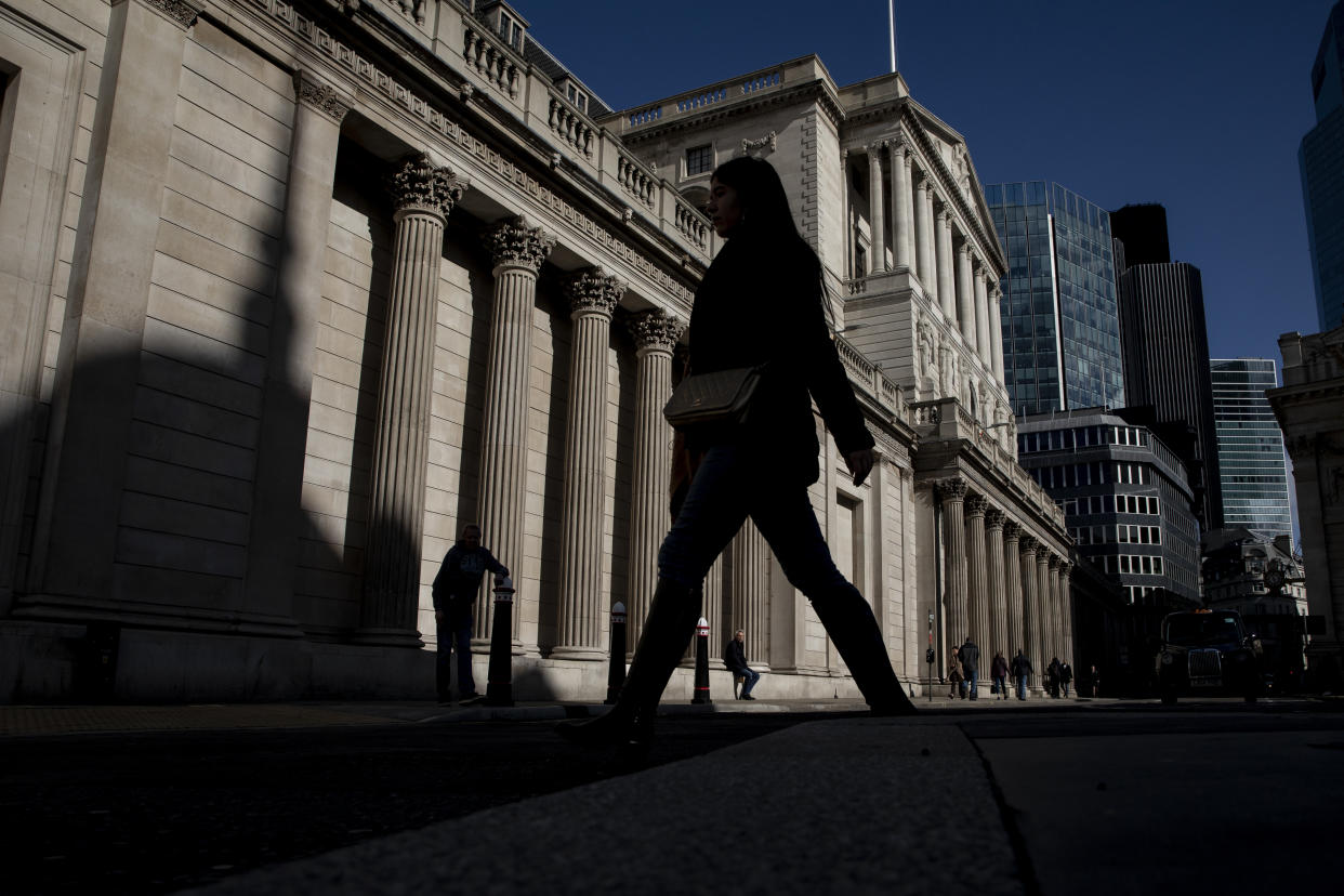 LONDON, ENGLAND - MARCH 12: Members of the public walk past The Bank of England on March 12, 2020 in London, England. The FTSE 100 Index fell 5054 per cent when trading opened in London this morning. It is at the lowest since 2012 and is, in part, a response to Donald Trump's ban on people traveling to the United States from the European Union which he announced overnight. (Photo by Dan Kitwood/Getty Images)