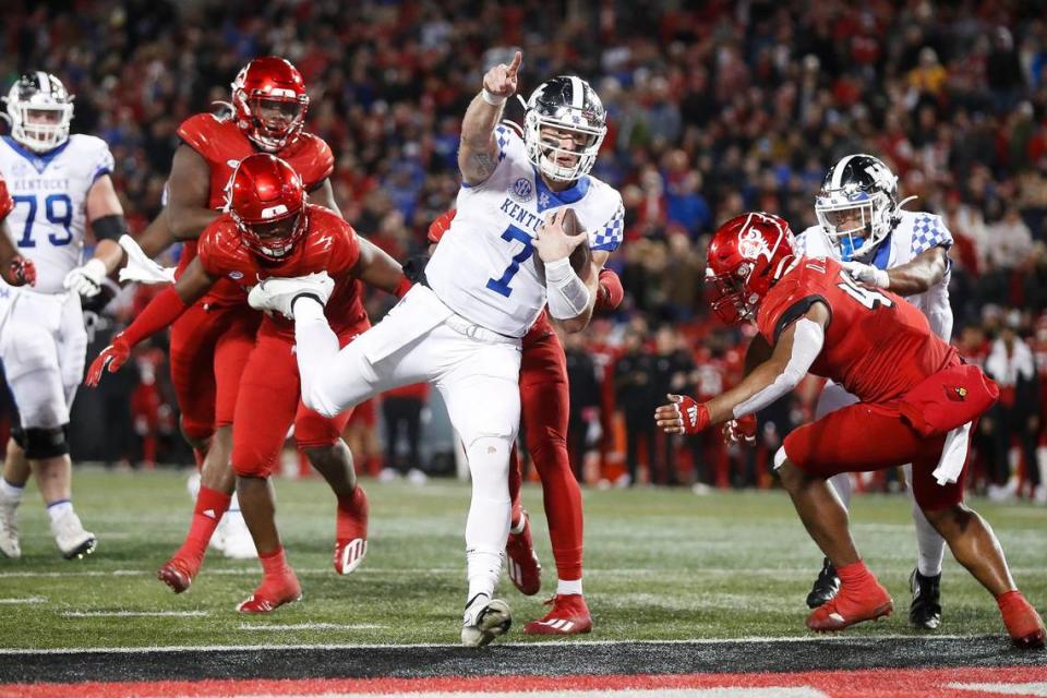 Will Levis (7) has thrown for 2,593 yards and 23 touchdowns this season for Kentucky, which is seeking its fourth straight bowl win.