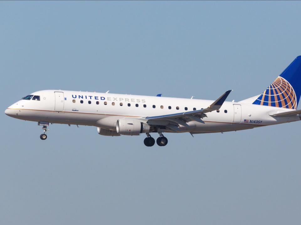 United Airlines Embraer E175