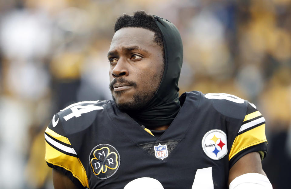 Pittsburgh Steelers wide receiver Antonio Brown before an NFL football game against the New England Patriots at Heinz Field in Pittsburgh Sunday, Dec. 17, 2017. (Winslow Townson/AP Images for Panini)