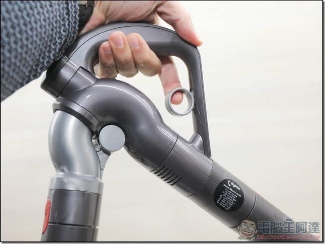 Dyson Cinetic Big Ball圓筒式吸塵器開箱心得，集微震氣旋技術與不倒翁科技大成的圓筒式吸塵器