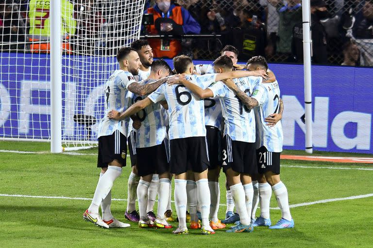 Festeja la Argentina, que atrapa a los hinchas y toma vuelo; rumbo al Mundial Qatar 2022, conseguir que la carga de goles se distribuya entre más jugadores se presenta como un desafío