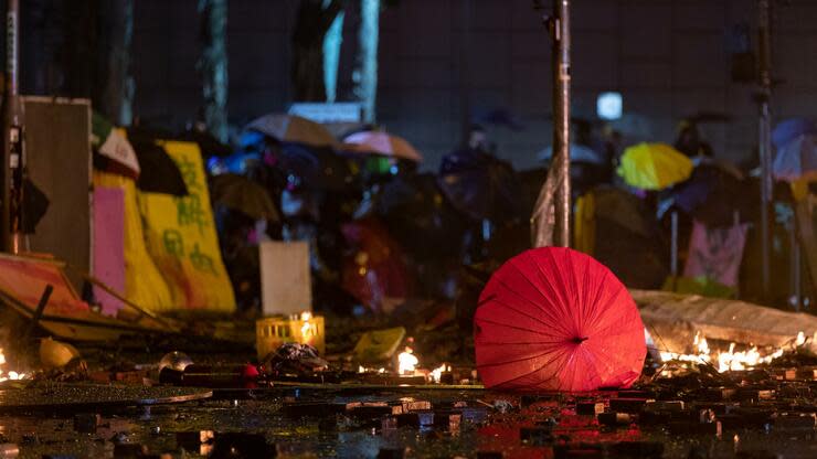 Inmitten der Proteste steht die Bezirkswahl in Hongkong an. Foto: dpa