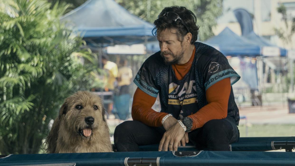  Mark Wahlberg in Arthur the King. 