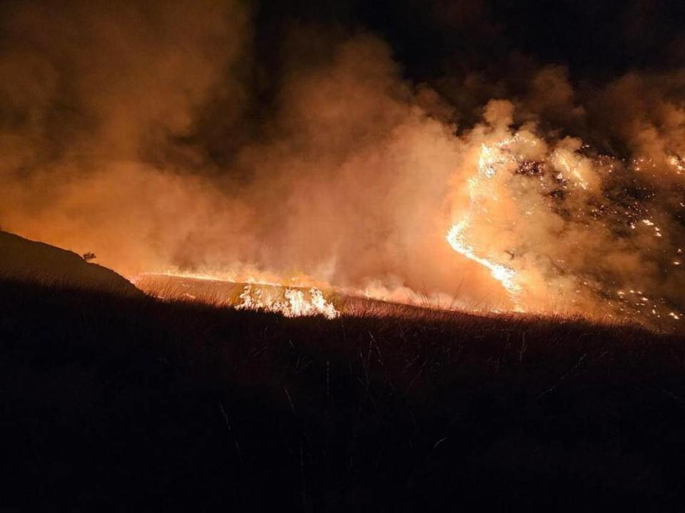 The Yellepit Fire in Benton County had burned about 2,000 acres and was growing Saturday afternoon.