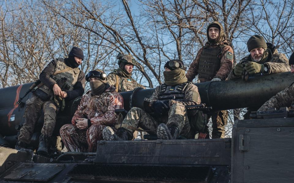 Ukrainian soldiers on the Donbas front-line, as Russia prepares for a possible counter-offensive - Anadolu Agency/Anadolu
