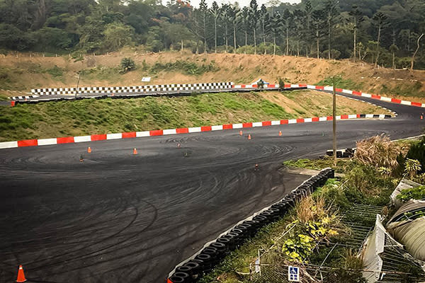 有老闆想將亞哥花園打造全台首座立體賽車場 (圖／速邑國際賽車場 Racing Track)