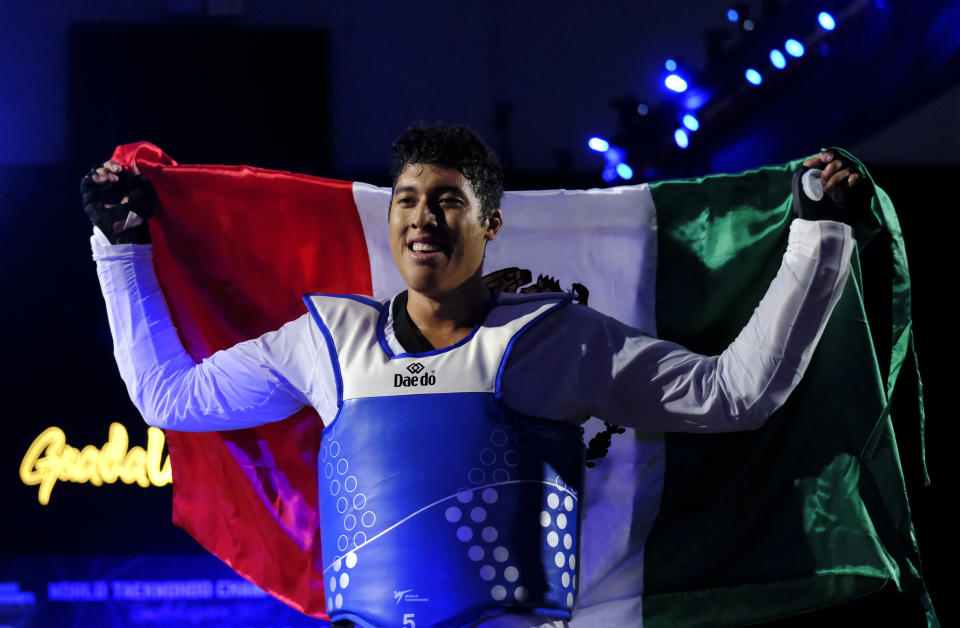 Carlos Sansores celebra su medalla de oro en el Mundial de Taekwondo Guadalajara 2022 / Foto: Getty Images