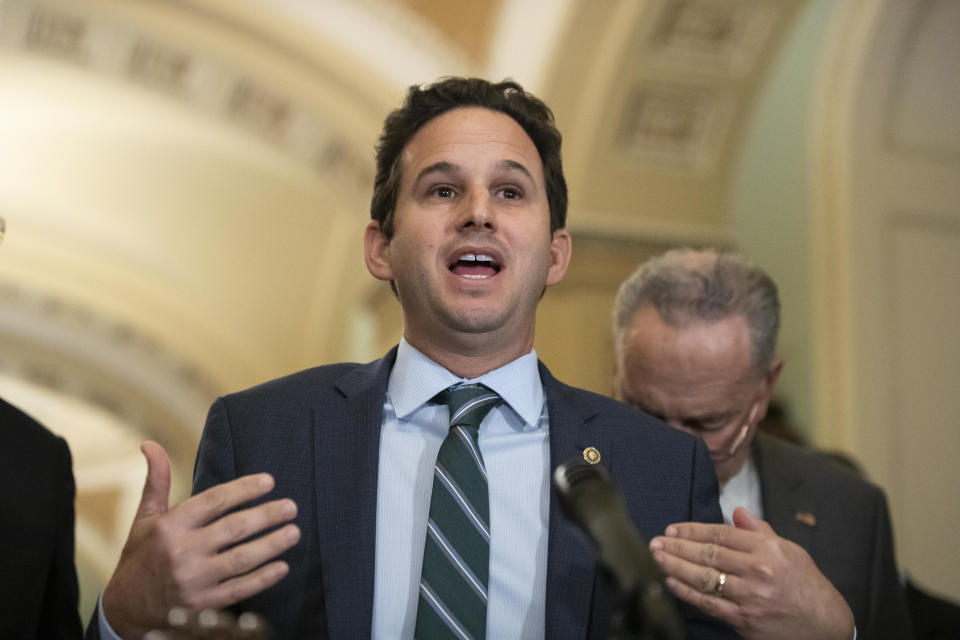 Image Brian Schatz (Alex Brandon / AP file)