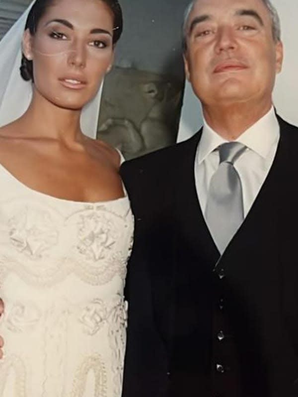 Raquel, el día de su boda con su padre