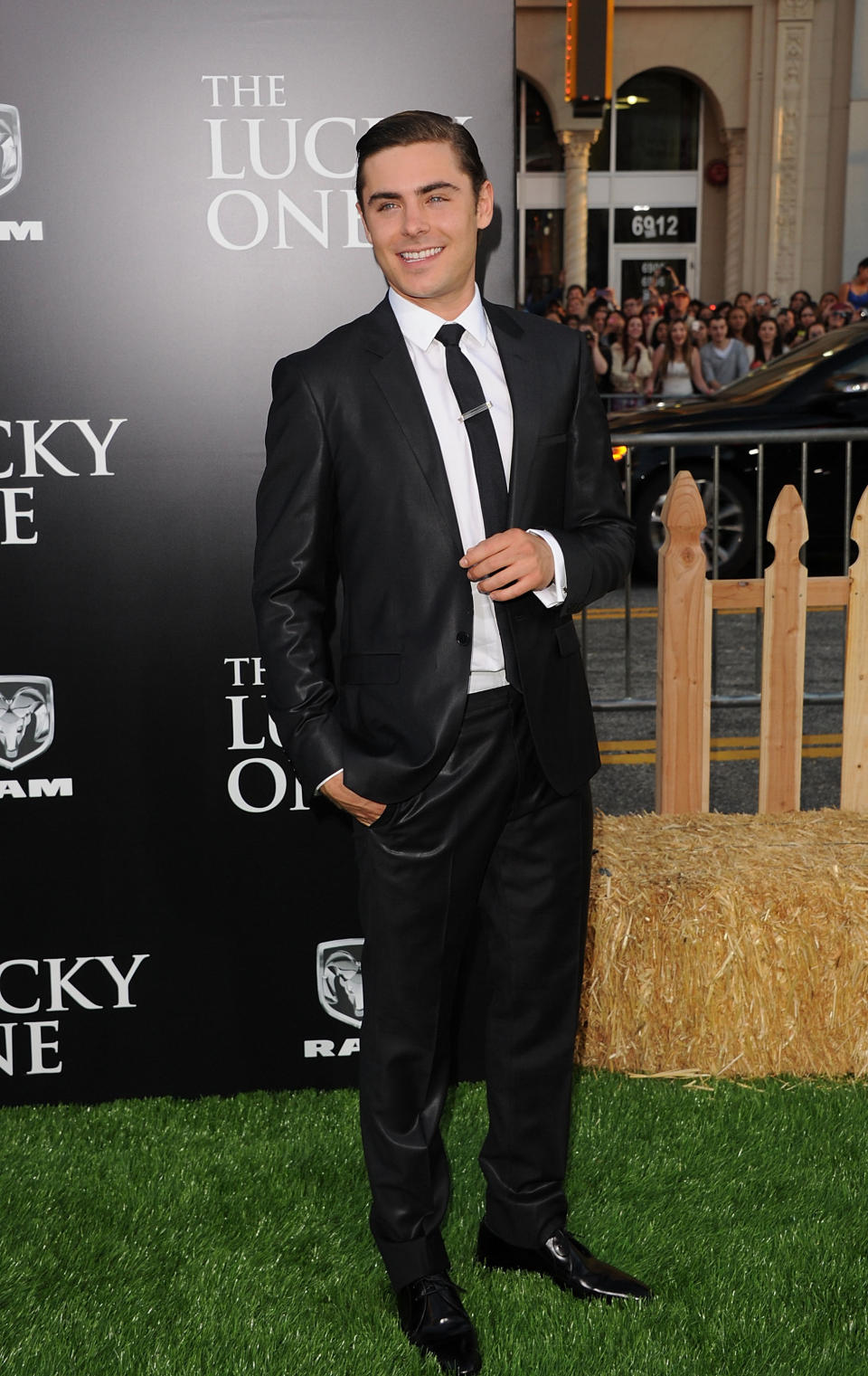 Premiere Of Warner Bros. Pictures' "The Lucky One" - Arrivals