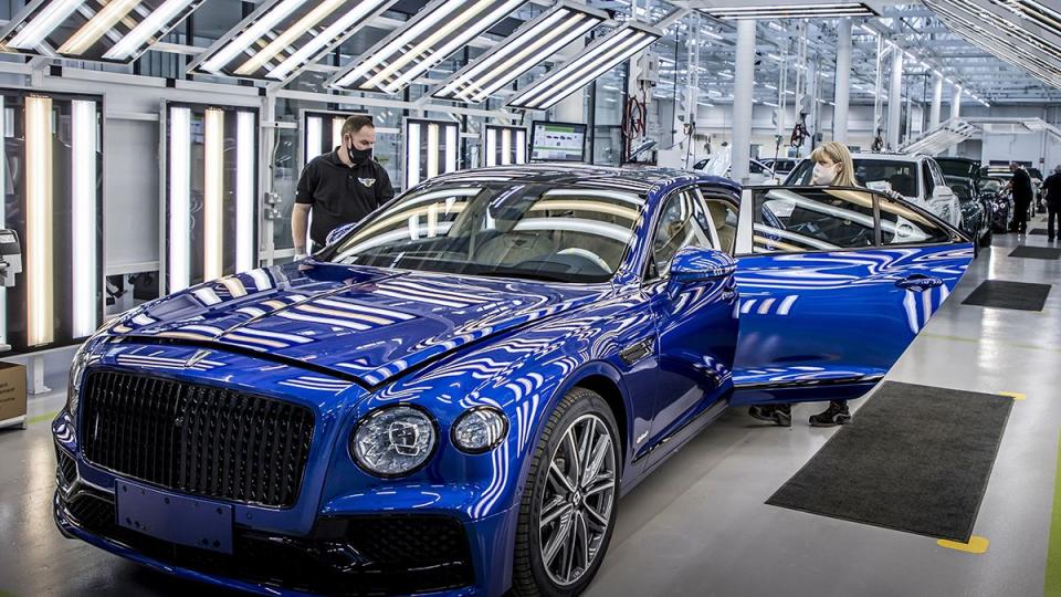 2022 bentley flying spur