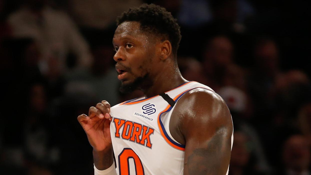 NEW YORK, NEW YORK - MARCH 06:  (NEW YORK DAILIES OUT)  Julius Randle #30 of the New York Knicks in action against the Oklahoma City Thunder at Madison Square Garden on March 06, 2020 in New York City.