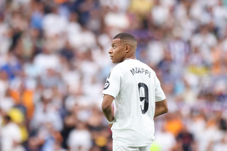 Mbappe must find his footing soon (Photo by Florencia Tan Jun/Getty Images)