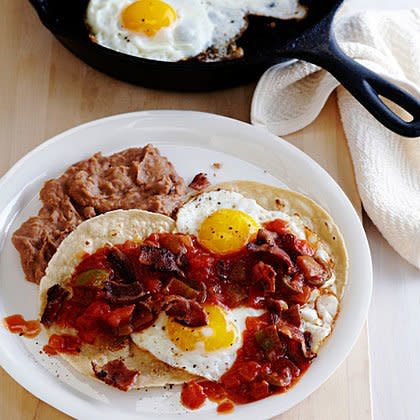 Huevos Rancheros con Bacon