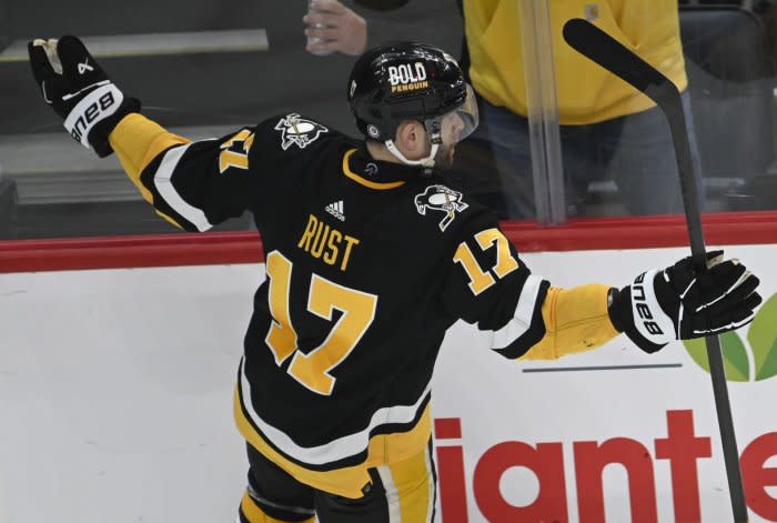 NHL: Pittsburgh Penguins defeat Detroit Red Wings in overtime