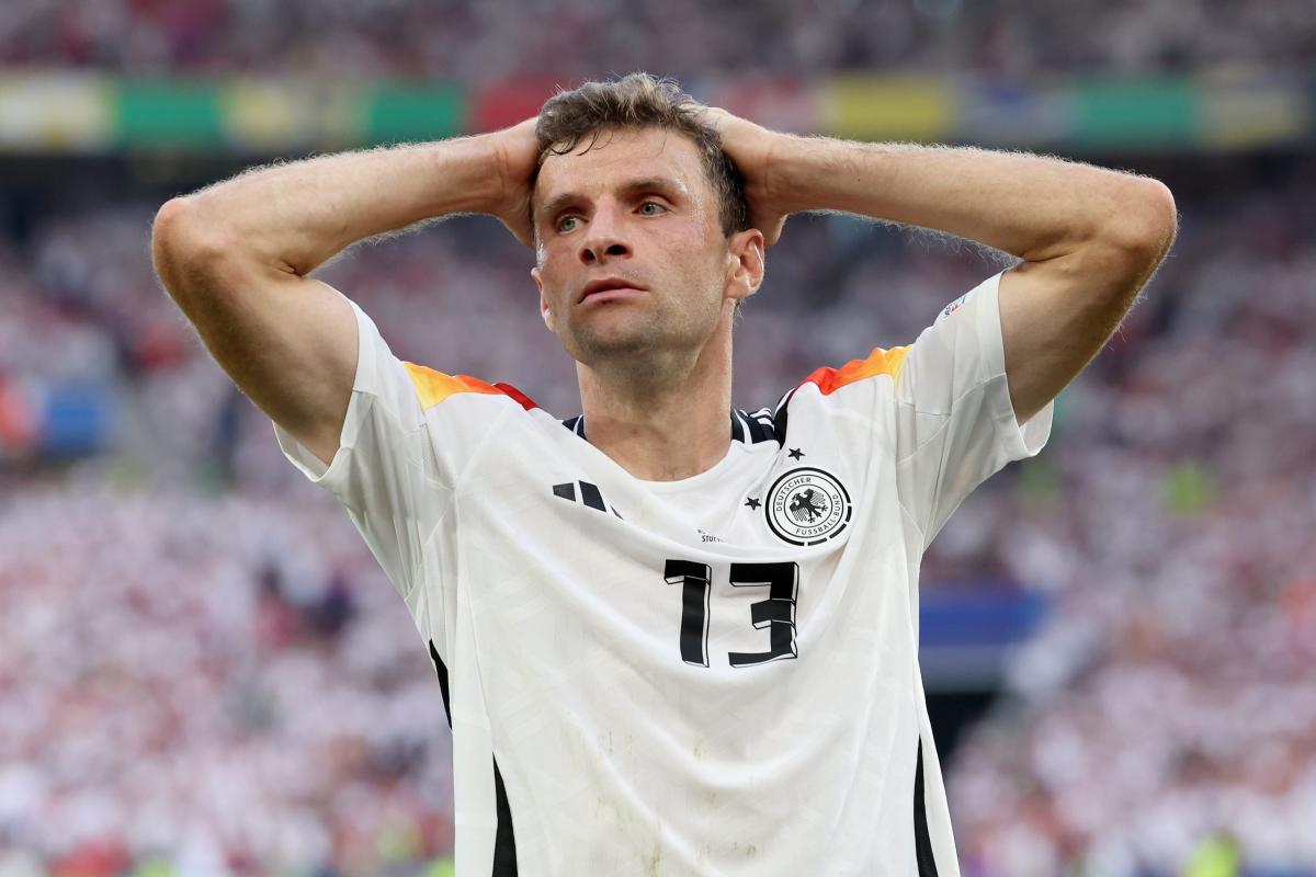 Thomas Müller retires from international football