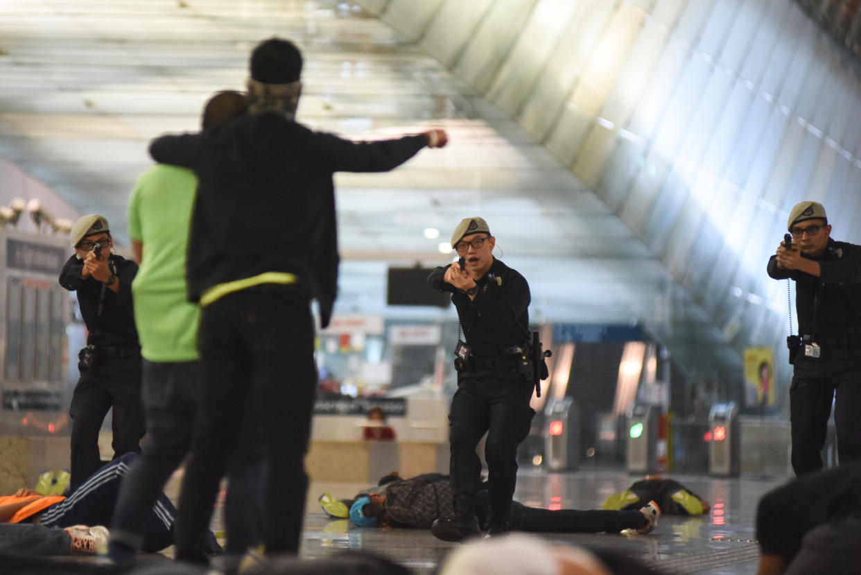 Police officers taking part in the Exercise Northstar anti-terrorism exercise at Changi Airport in October 2017. (Yahoo News Singapore file photo)