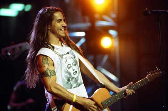 Anthony Kiedis at the MTV Video Music Awards in 1992