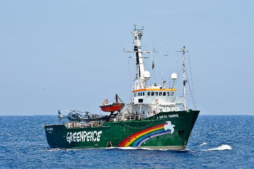 El barco Artic Sunrise de Greenpeace navegando por el Mediterranean el 25 de mayo de 2010 (AFP/Archivos | Andreas Solaro)