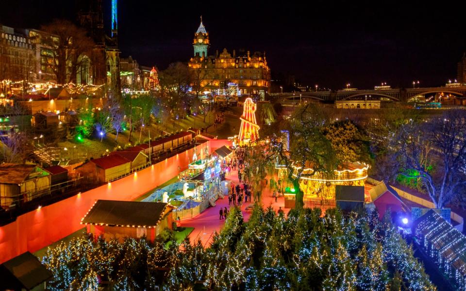 Edinburgh Christmas market at night - Jason Friend Photography Ltd/Photodisc