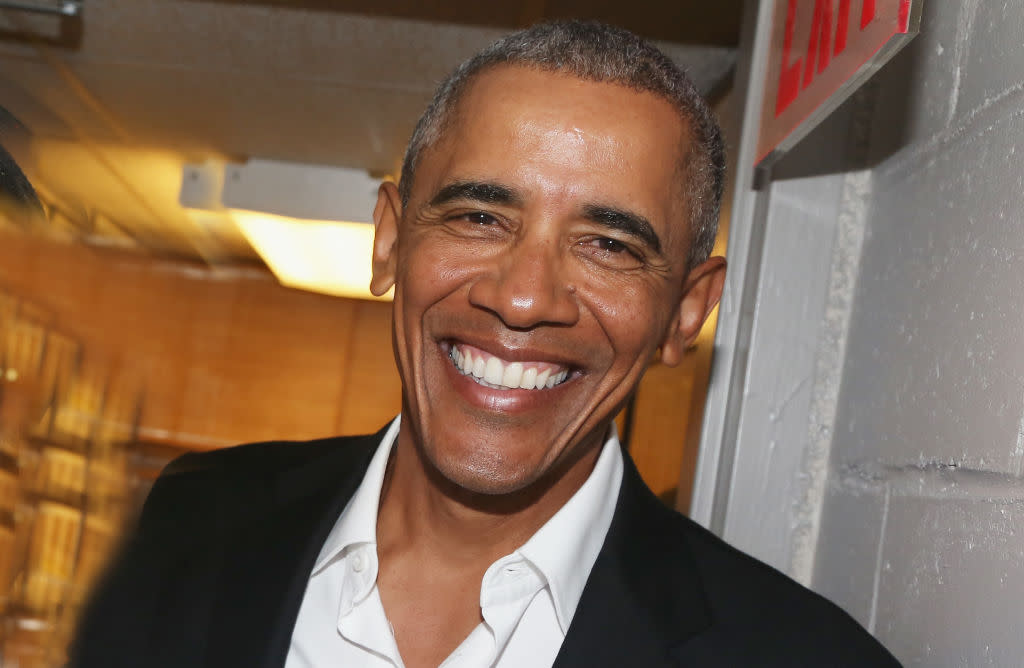 Obama’s “cool dad” leather jacket is everything your Tuesday needs