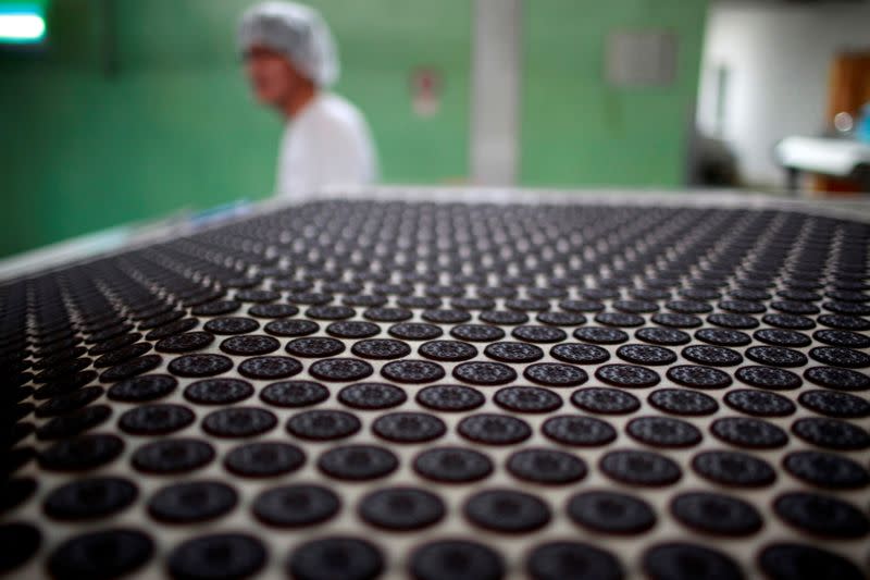 FILE PHOTO: To match story CHINA-LOCALISATION/OREOS