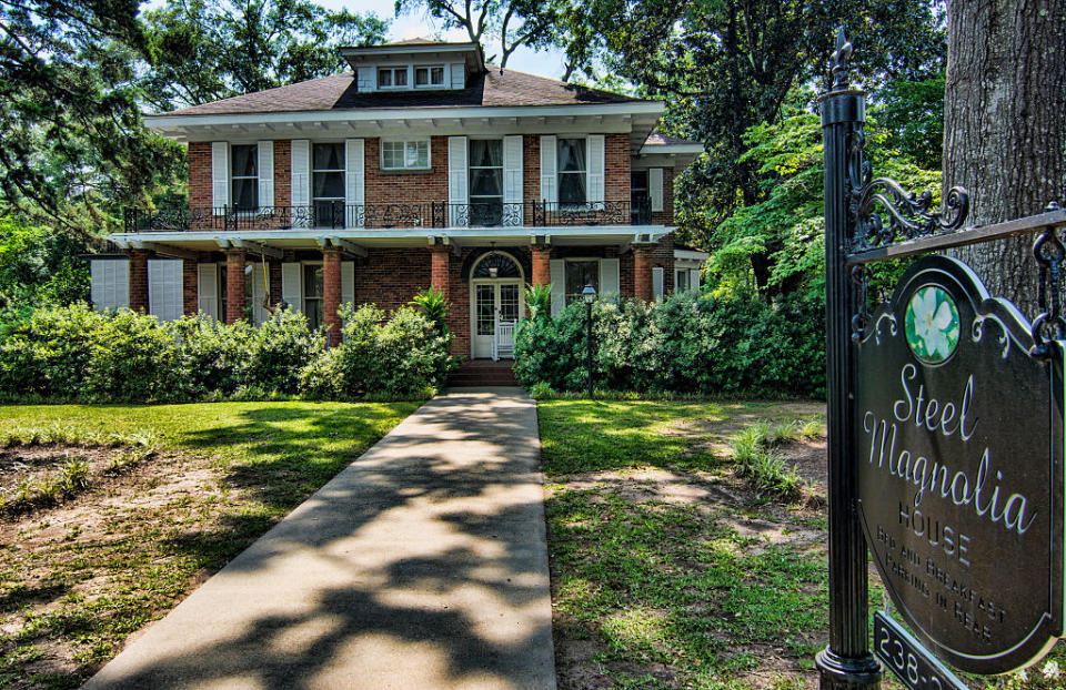 The "Steel Magnolias" house captured in an undated photograph. (Photo: Education Images/Universal Images Group via Getty Images)