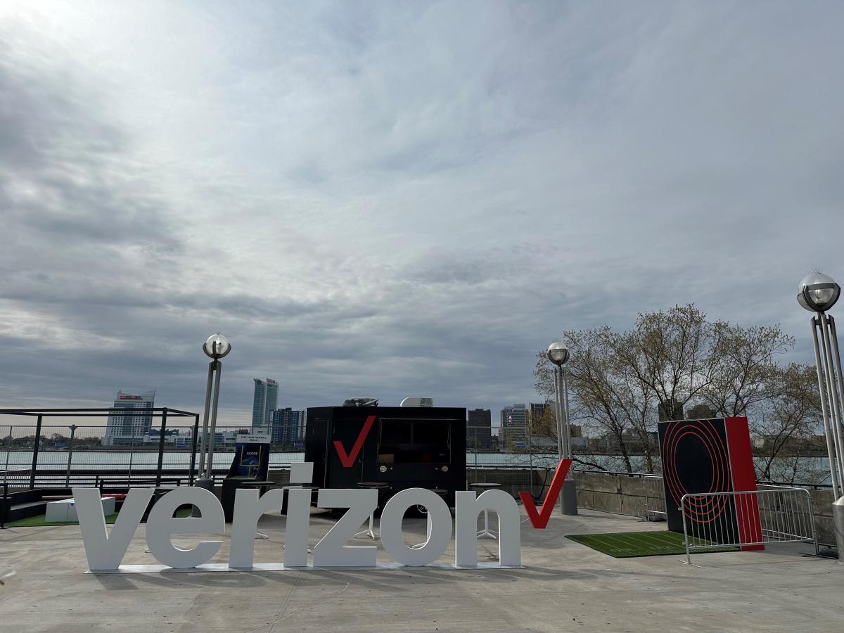 Verizon Wireless Faces Service Outage in Kalamazoo