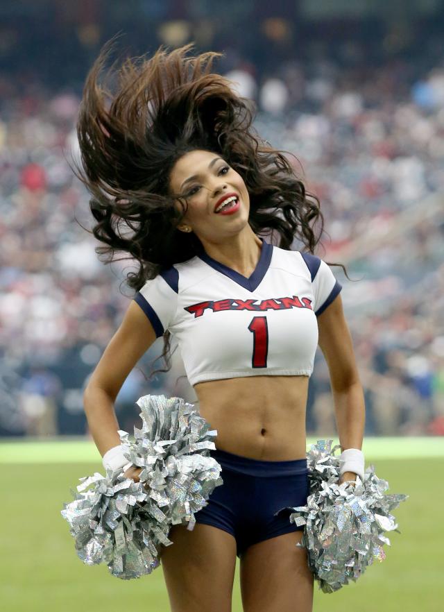 The Dallas Cowboys Cheerleaders perform as the Cowboys play the San  Francisco 49ers in an NFL football game in Arlington, Texas, Sunday, Dec.  20, 2020. (AP Photo/Ron Jenkins Stock Photo - Alamy