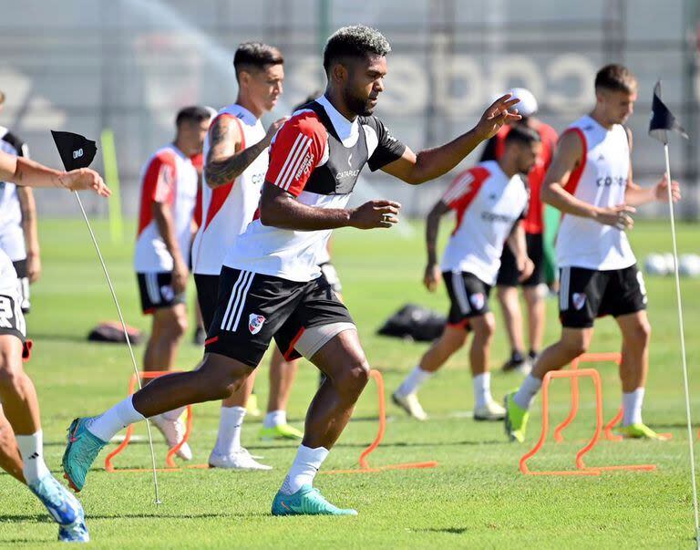 Miguel Borja trabaja en su recuperación. Será suplente